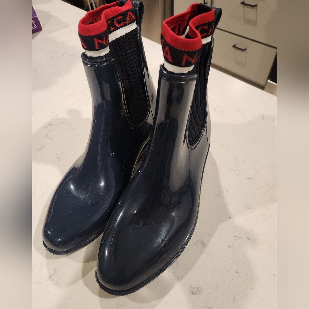 Nautica Navy Blue Ankle Boots with Red Accents, Size 8